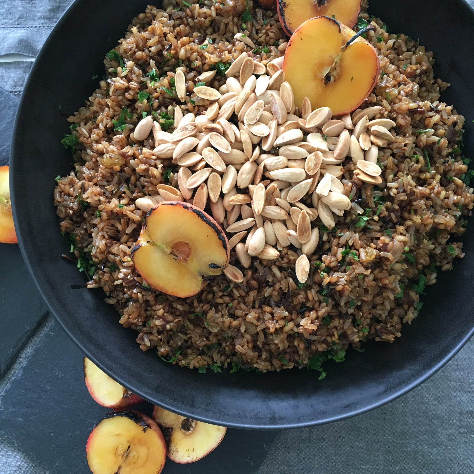 SALADA DE GRÃOS E MAÇÃ CARAMELADA
